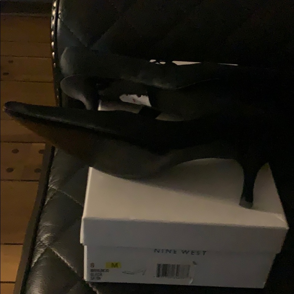 Shoes - Picture 5 of 5